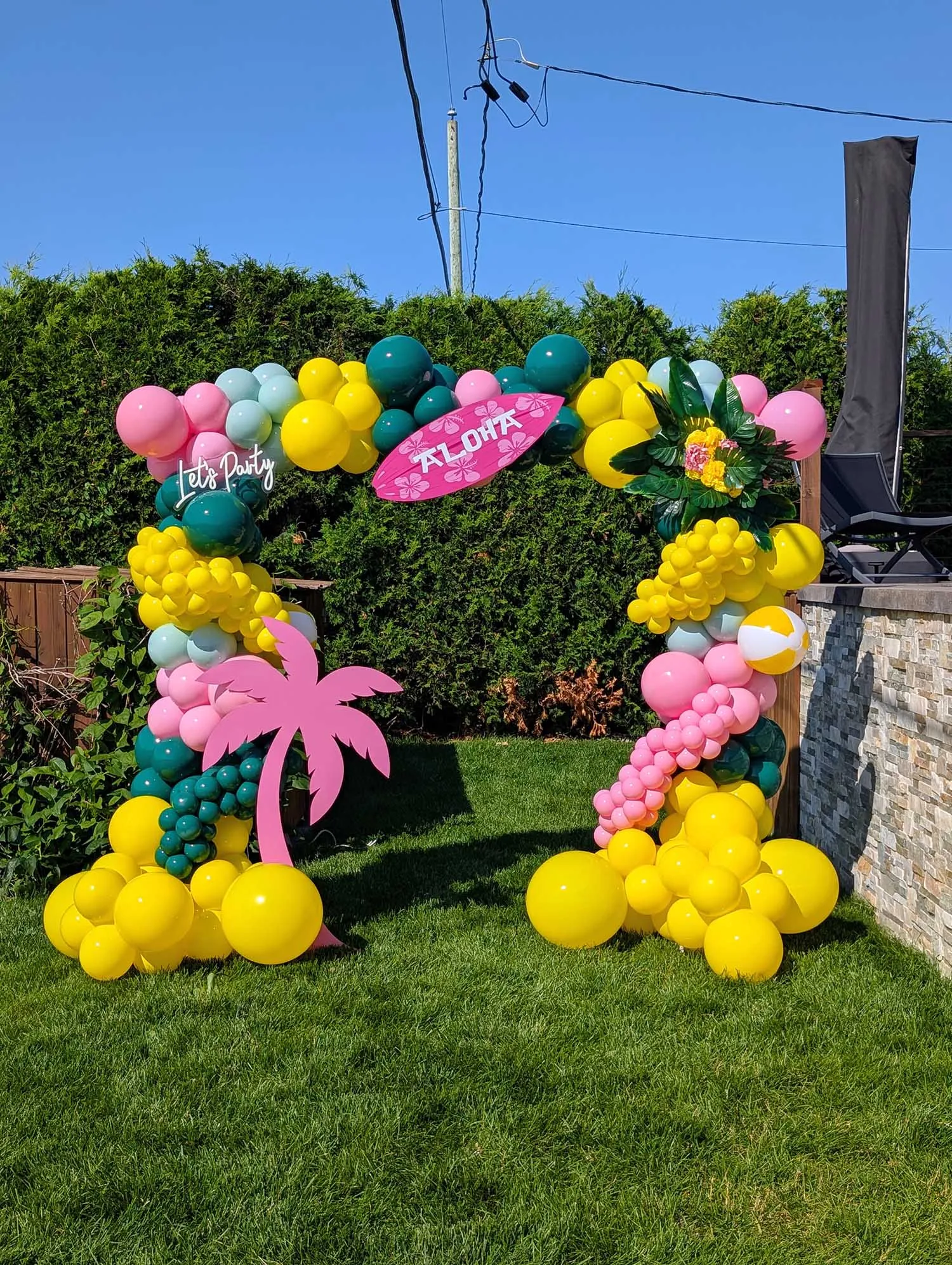 Balloon arches